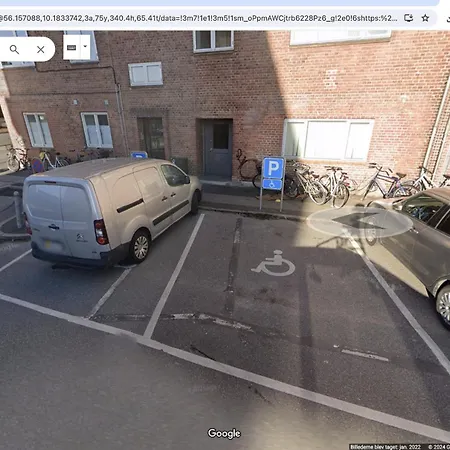 With Parking Possibility, Netflix & Near Attractions Орхус